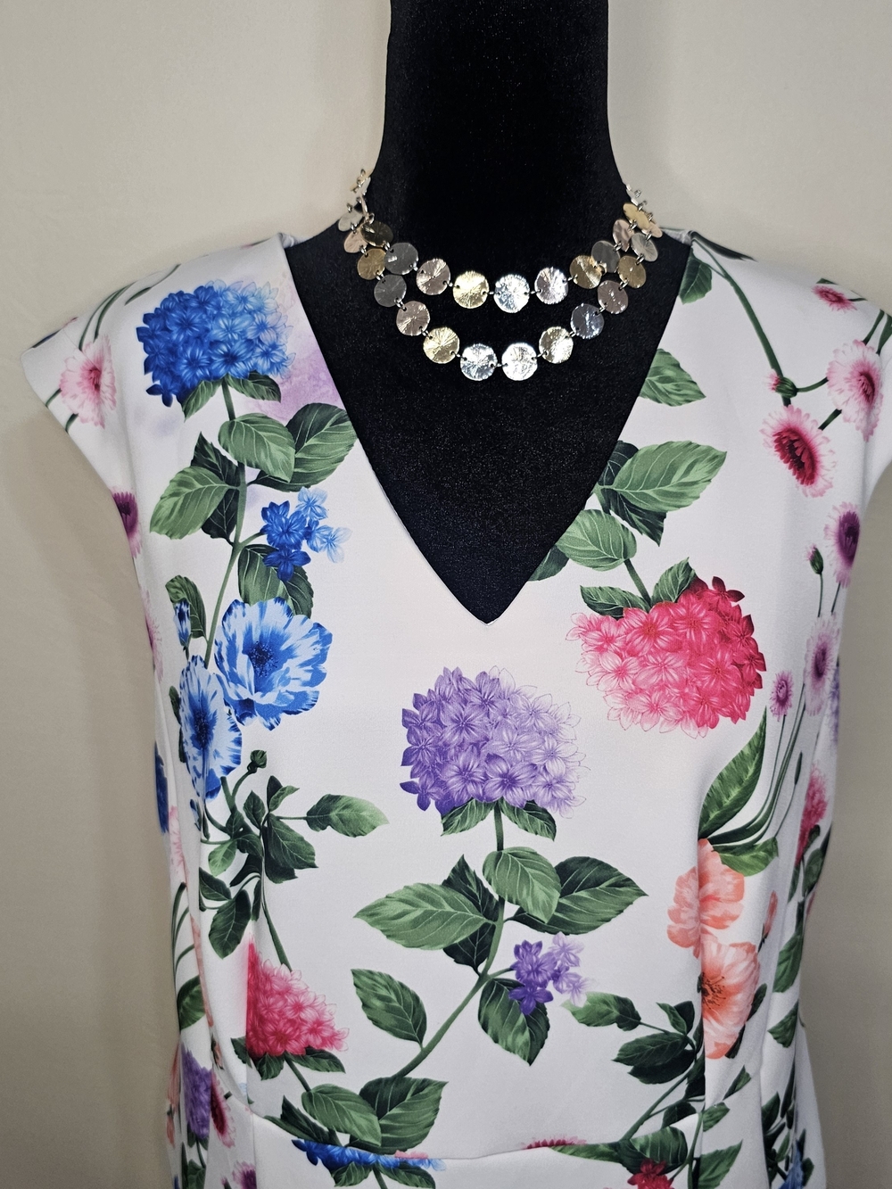 Calvin Klein Floral Hydrangea V-Neck Scuba Crepe Sheath Dress Sz 16W - Picture 2 of 9
